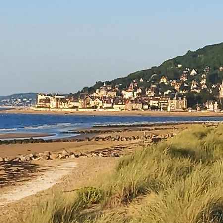 O Douceurs Sucrees Cabourg Bed and Breakfast Buitenkant foto